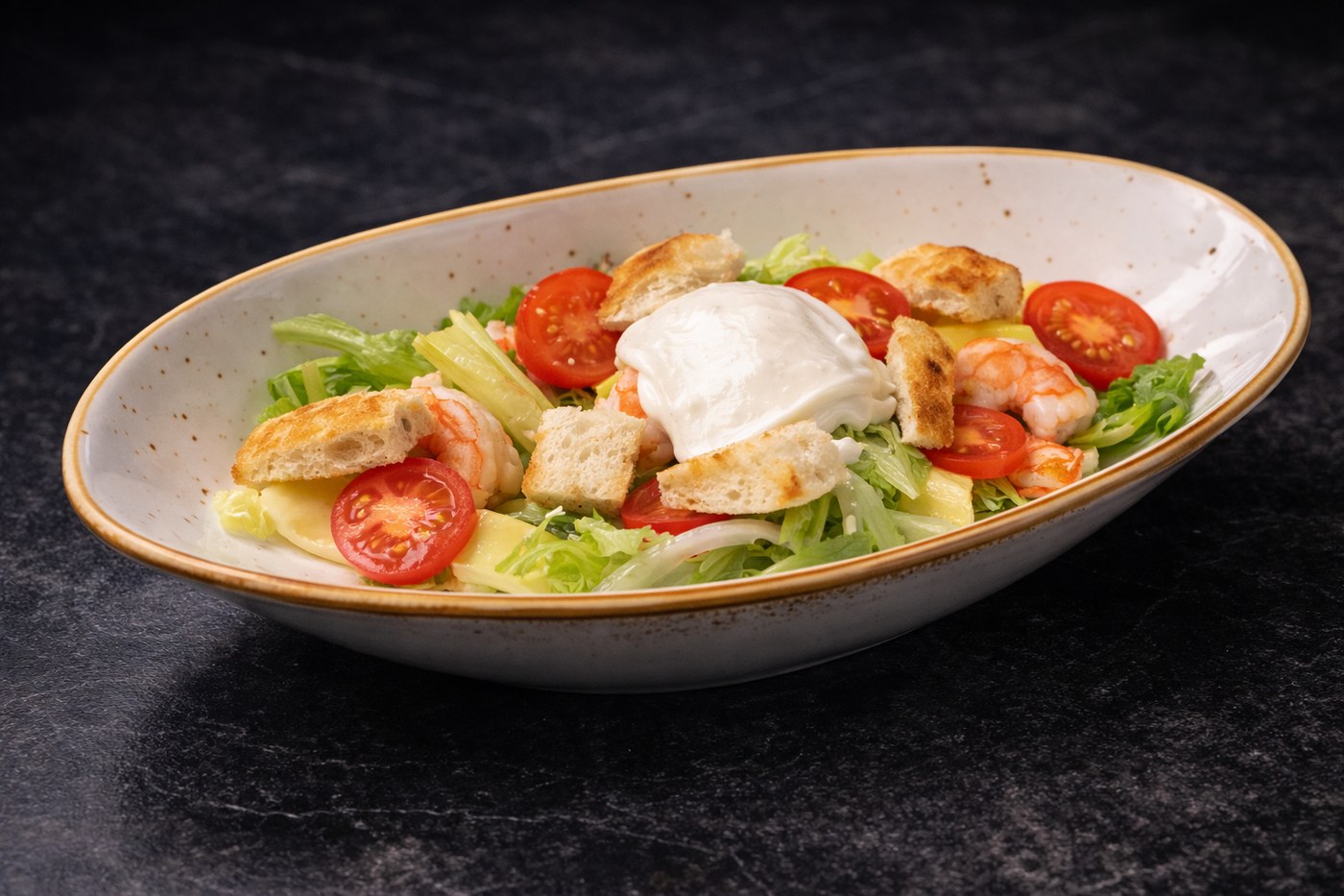 Салат Цезарь с креветками