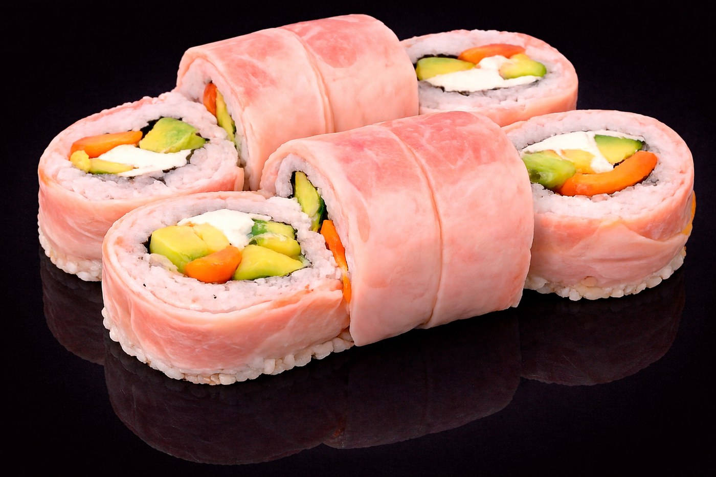 Ролл Бекон маки